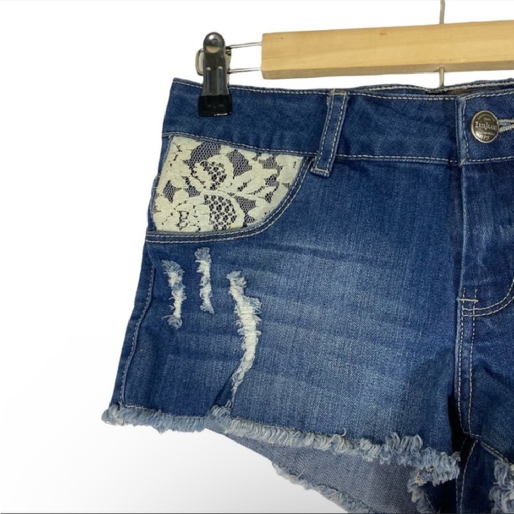 American‎ Style Iris Jeans Shorts Cutoff Lace Detail Distressed Frayed - Picture 4 of 8